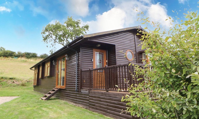 Tunstall Cabaña | BADGERS RETREAT, pet friendly, with a garden in Hipswell