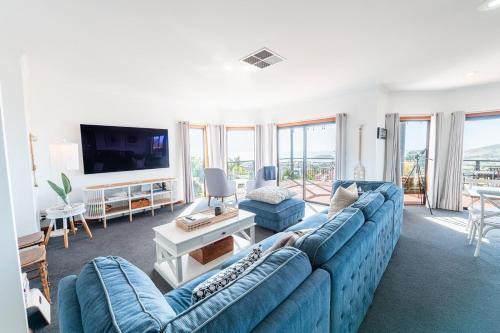 Encounter Bay Casa | BaeView - Panoramic Group Stay Above Encounter Bay