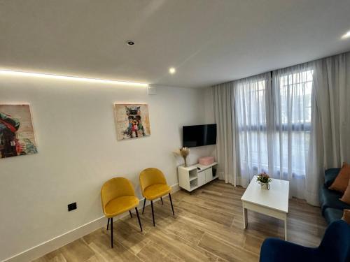 Andújar Apartamento | BAJO A habitación con literas Apartamentos JUAN ROBLEDO Centro Ciudad