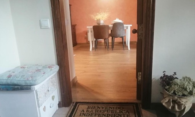 Taull Apartamento | Bajo con jardín privado y chimenea - Puig Falcó 2