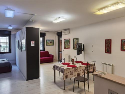 Quartiere XX Ardeatino Apartamento | Ballarin Studio Apartment for Business Travels and Holidays