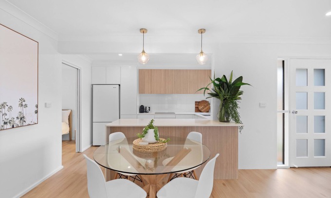 Forster Villa | Banksia Breeze Villa - 100m to One Mile Beach