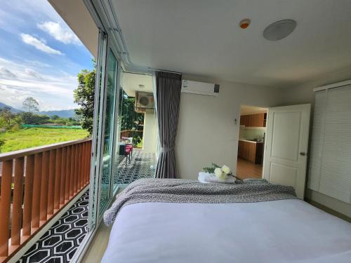Mu Si Apartamento | Bann Khao Yai 50 Sqm-Corner, King bed, Balcony