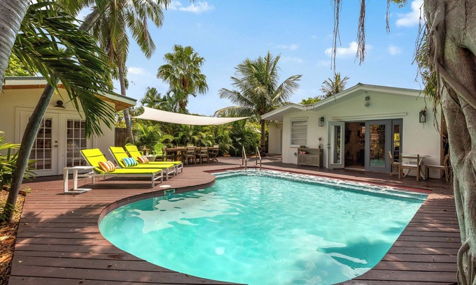 Midtown Casa | BANYAN ROSE ~ Renovated 4 Bedroom, 2 Bathroom Midtown Home w/ Pool!
