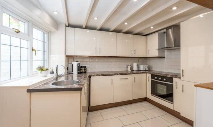 Alcester Cabaña | Bard's Cottage