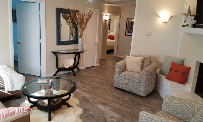 Northeast Virginia Beach Cabaña | ¡TARIFAS DE OTOÑO! Se aceptan perros North End Beach Cottage