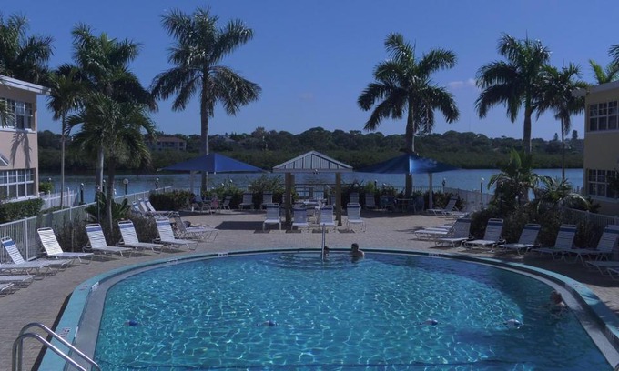Indian Shores Complejo | Barefoot Beach Resort