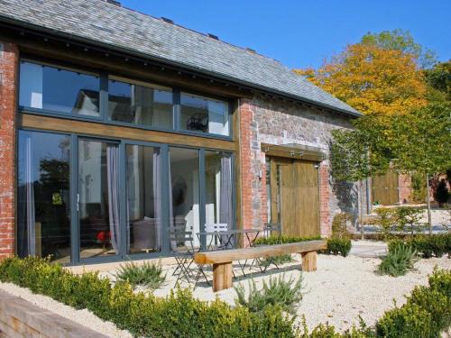 Talaton Casa | Barley House