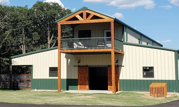 Wise County Otro | Barn Loft at Private Retreat - Horses Welcome