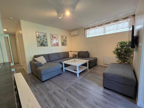 Tromsdalen Apartamento | Barnevennlig leilighet nær båthavn og sentrum
