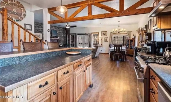 Bonner County Casa | Barnhart Main · 4 Bed Beautiful Home Minutes from Silverwood!