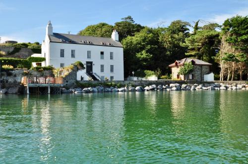 Ardfert Casa | Barrow House