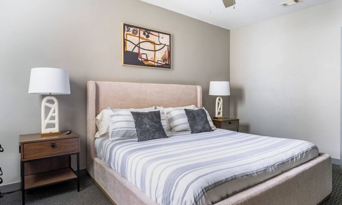 University District Apartamento | TheNine 2BD 2 - Dos Habitaciones Piso, Capacidad 4