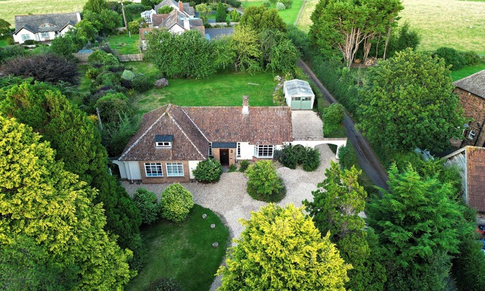 Bossington Cabaña | Barton Lodge
