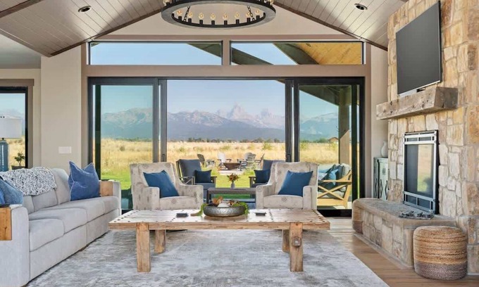 Clawson Casa | Basecamp Stays: Lux Retreat, Teton Views, 3 Acres!