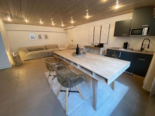 Toenisvorst Apartamento | basement 77