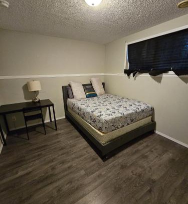 Southwest Edmonton Apartamento | Basement Appartment