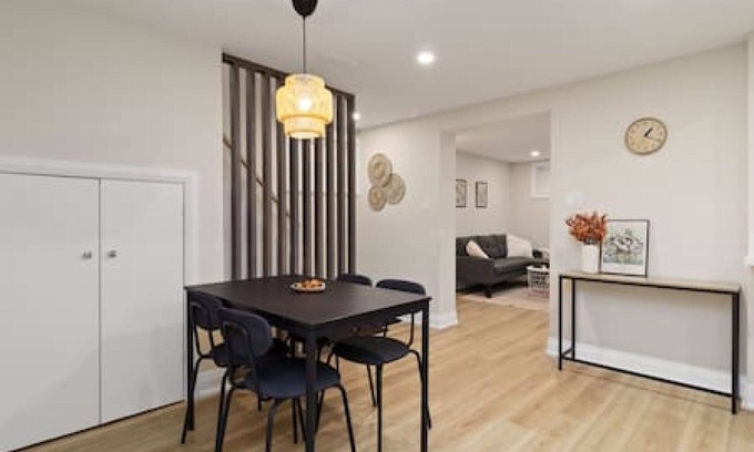 Clarkson-Lorne Park Casa | Basement unit - Fully Renovated Beautiful stay