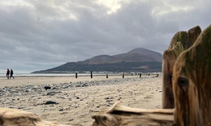 Newcastle Cabaña | Bath Lane Cottages located at the foot of the Mourne Mountains with Sauna & Bath