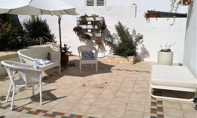 Marina Serra Casa | Bathroom+bedroom with private entrance and garden, 200m from natural pool