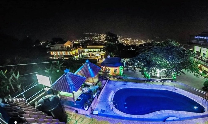 Ngaglik Cama Y Desayuno | Batuque Town Villa 2