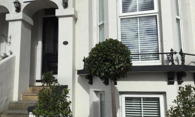 Aylesbury Casa | Bay Lodge
