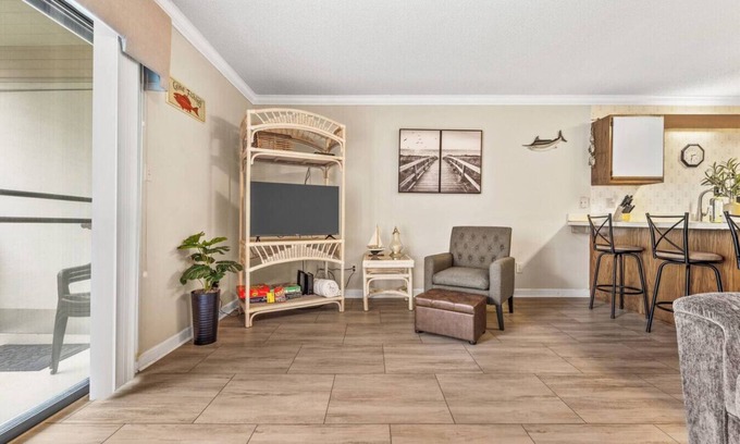 Little River Apartamento | Bay Tree Getaway 28G