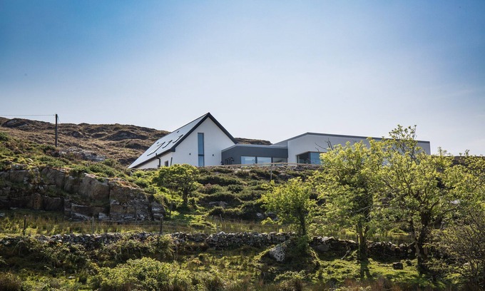 Clifden Cabaña | Baybridge House, Sky Road