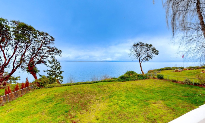 Camano Island Casa | Bayfront home with amazing water & mountain views, deck, lawn, grill, streaming