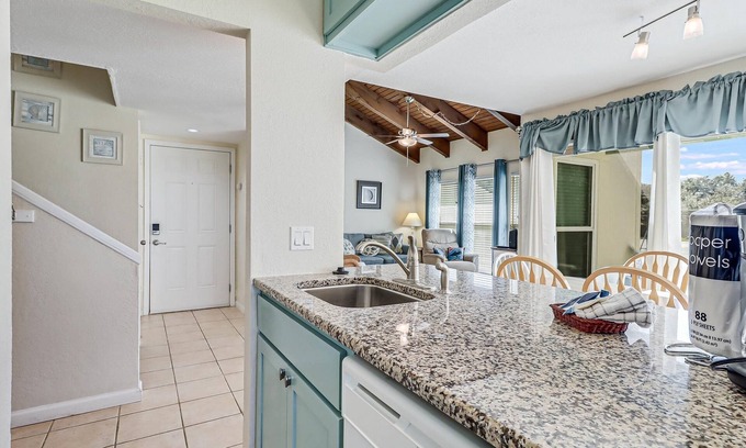 Sailhouse Condominio | Bayfront Shores Rryc47 2 Bedroom Condo