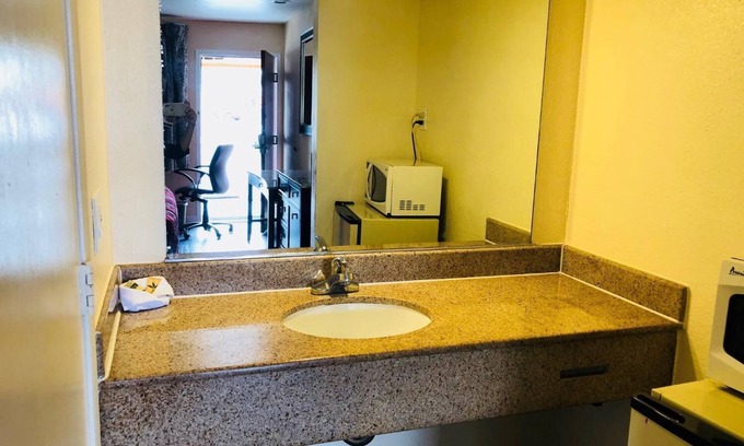 Berryessa Hotel | Bayshore Inn