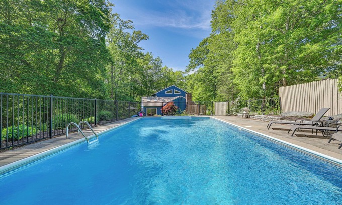 Killingworth Casa | BBQ Ready: Quiet Connecticut Retreat w/ Fire Pit