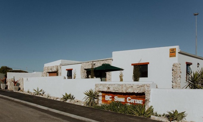 Paternoster Casa | BC Stone Cottage