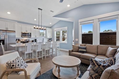 Corolla Light Casa | BCW14A - Sunshine Beach Daze