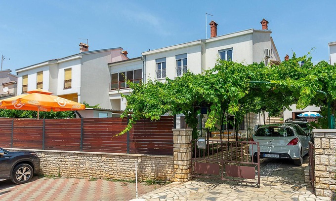 Vintijan Apartamento | Apartamento frente a la playa en Pula.