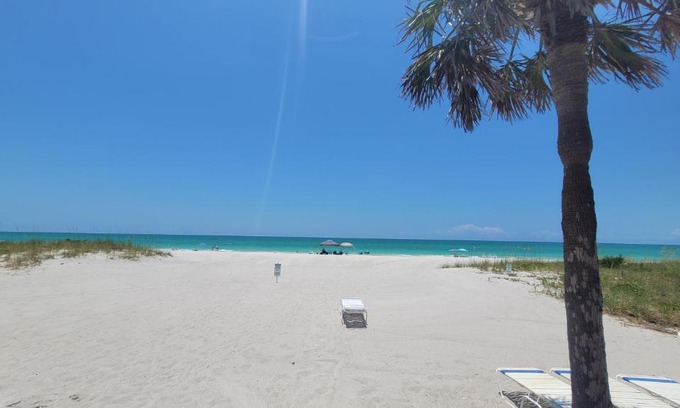 Longboat Key Apartamento | Beach Front One Bedroom Condo Paradise. Ground Floor.