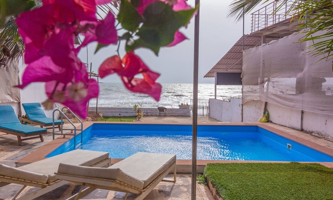 Anjuna Villa | Beach front villa Myconos
