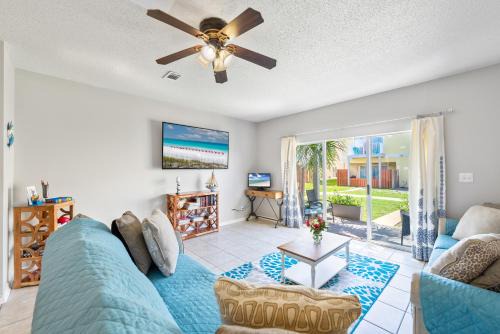 Miramar Beach Casa | Beach House 5min walk to beach, pool, close to shops and activities