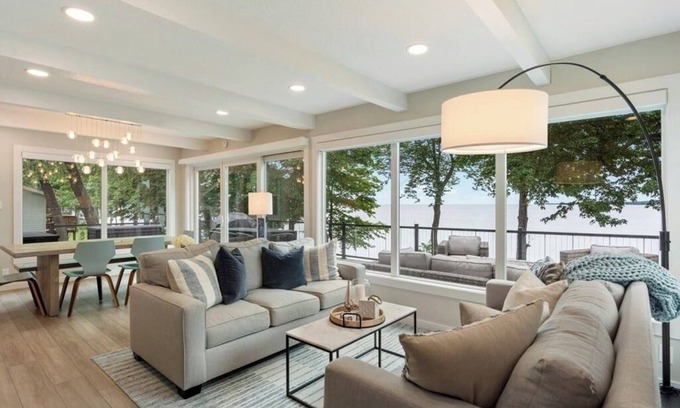 Isle Casa | BEACH HOUSE ON MILLE LACS LAKE, PRIVATE DOCK