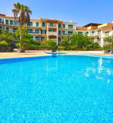 Santa Maria Apartamento | BEACH HOUSE - Walkable to Beach - Wi-Fi Included