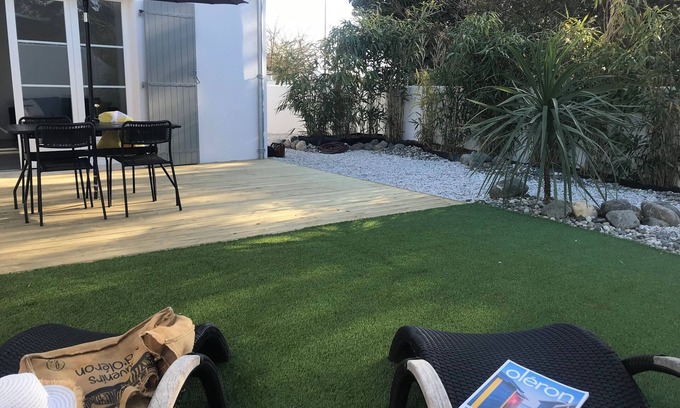 Saint-Denis-d'Oleron Casa | BEACH & PORT WITHIN WALKING DISTANCE OF OUR CHARMING NEW VILLA