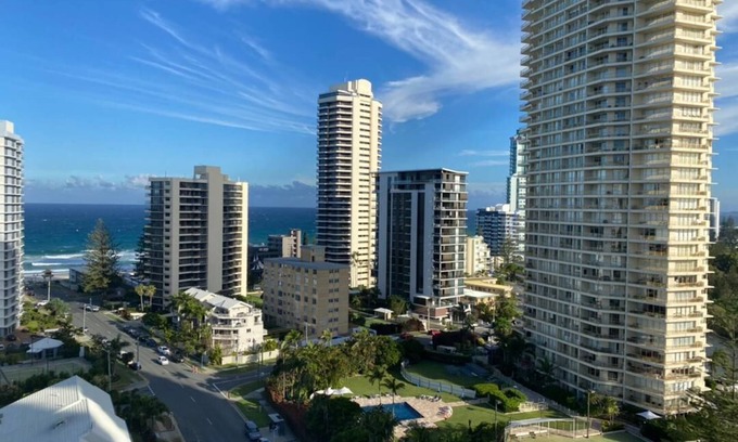 Main Beach Condominio | Beach & River Holiday in the Sun with access to extensive apartment facilities!