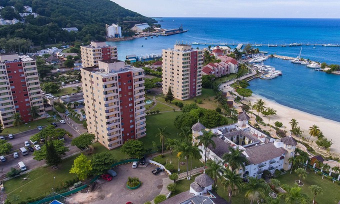 Ocho Rios Apartamento | Beach Shores at Turtle Tower