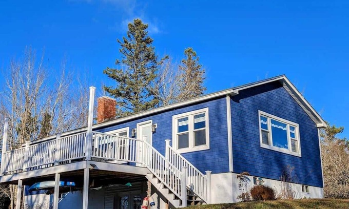 Sullivan Casa | Beach Vibes Acadia Cottage, Fire pit, Family, Acadia, sleeps 8