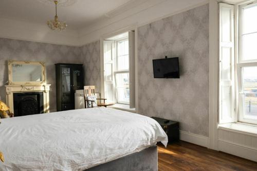Tramore Casa | Beach Views Elegant & Modernised 5BD Period Home