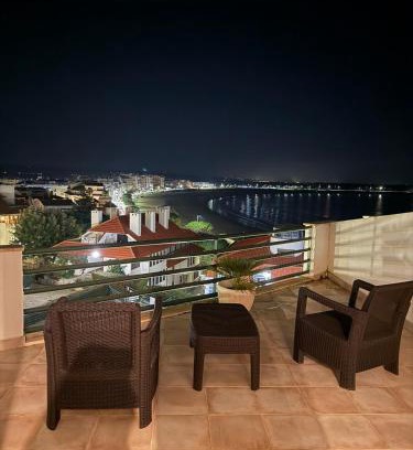 Sao Martinho do Porto Apartamento | Beach Views-Ocean Breeze-Duplex Dreams