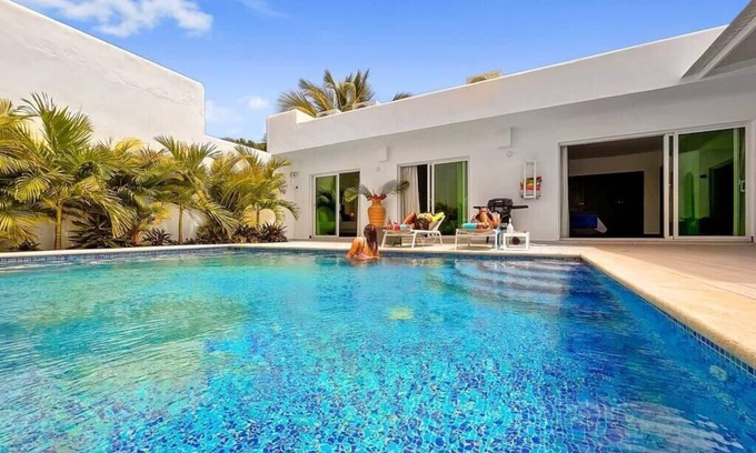 Punta Cana Villa | VILLA★PALMA has it all – a modern Villa just steps away from the...