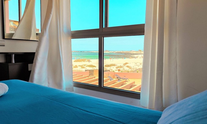 El Cotillo Apartamento | Beachfront and fabulous sea view. Sun Beach and Relax.