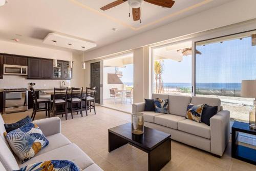 San Pedro Mixtepec Apartamento | Beachfront Apartment in Puerto Escondido at Vivo Resort