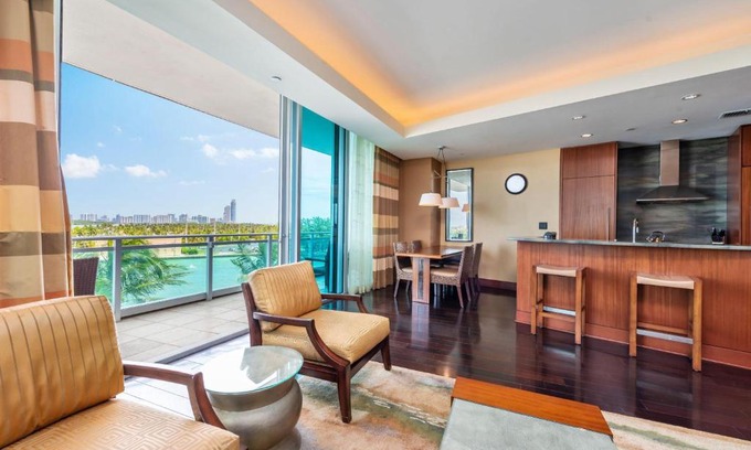 Bal Harbour Apartamento | Beachfront Condo at The Ritz-Carlton -310N11
